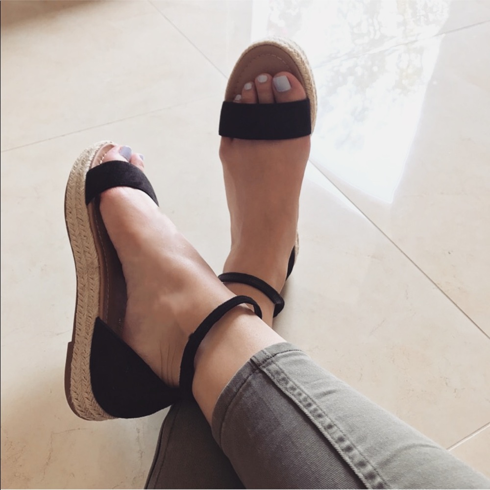 Black Espadrille Flatform Summer Sandal - Picture 2 of 5